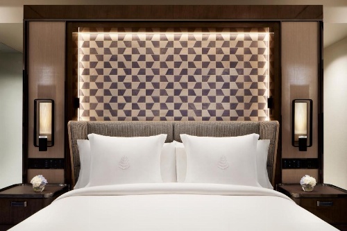 Four Seasons Hotel Hong Kong image 25