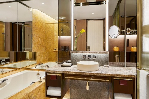 Four Seasons Hotel Hong Kong image 30
