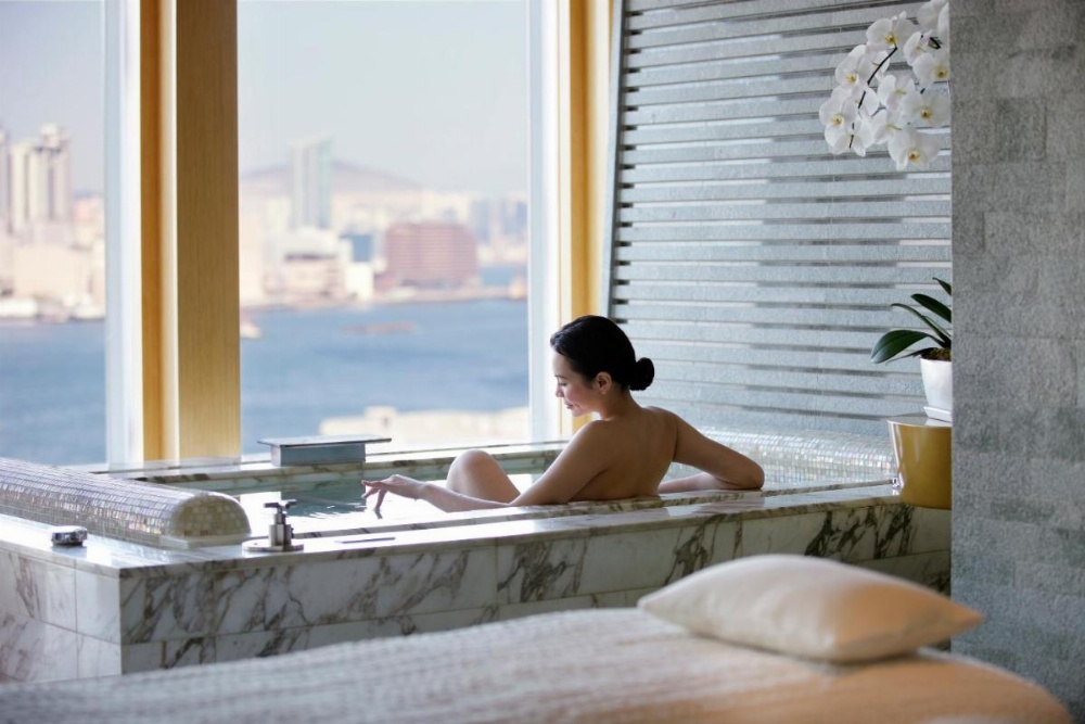 Four Seasons Hotel Hong Kong Image 6