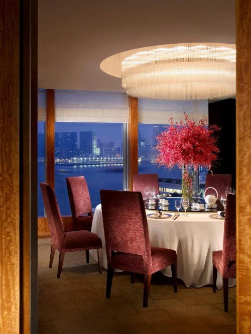 Four Seasons Hotel Hong Kong image 7